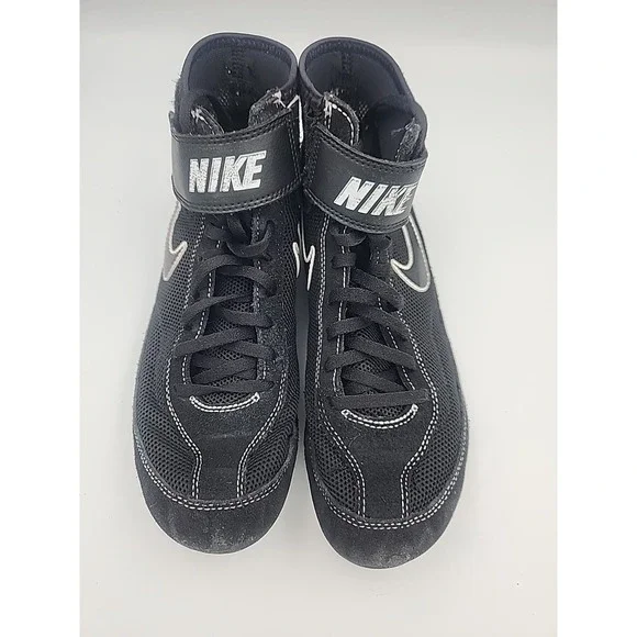 Nike Women's Speedsweep VII Wrestling Shoes SZ 8 Black And White Preowned - Picture 6 of 8